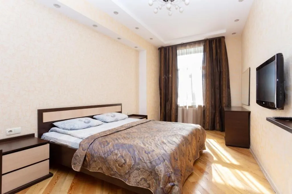 Apartment Nezavisimosti 40 contacts